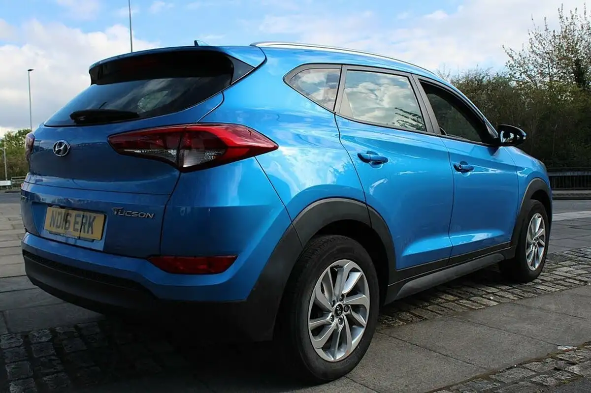 2016-hyundai-tucson-17crdi-blue-drive-se-nav-116ps-big-5