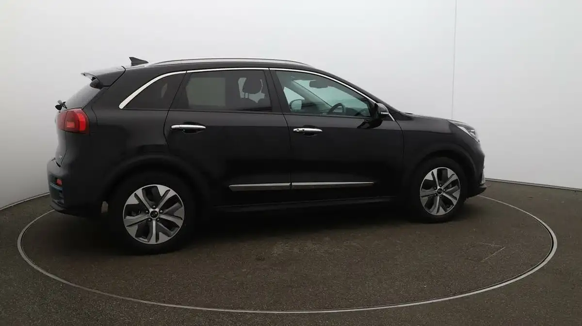 2021-kia-e-niro-ev-4-big-47