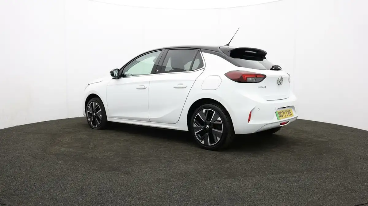 2021-vauxhall-corsa-e-elite-premium-big-66