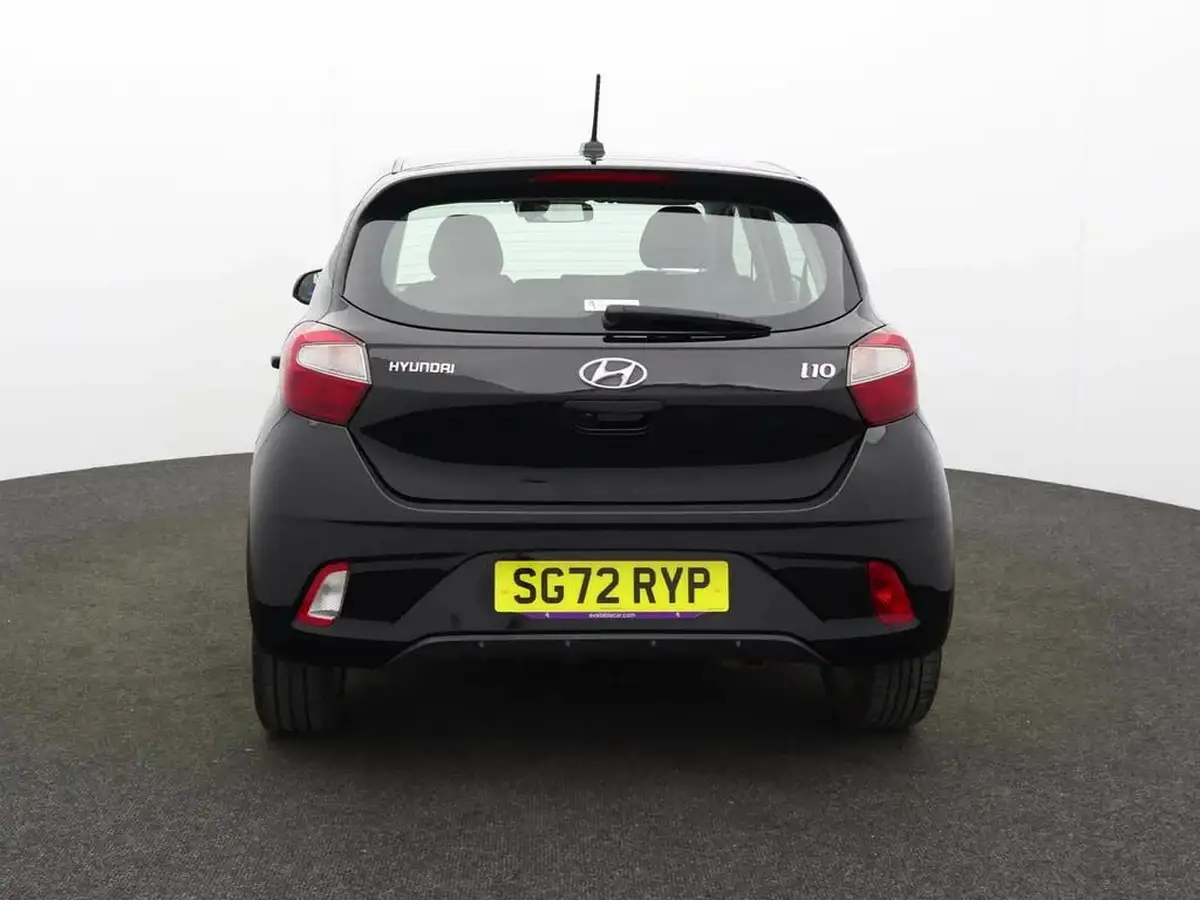 2022-hyundai-i10-12-se-connect-big-2