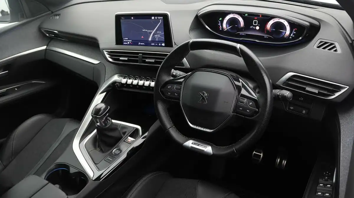 2019-peugeot-3008-suv-12-puretech-gt-line-big-8