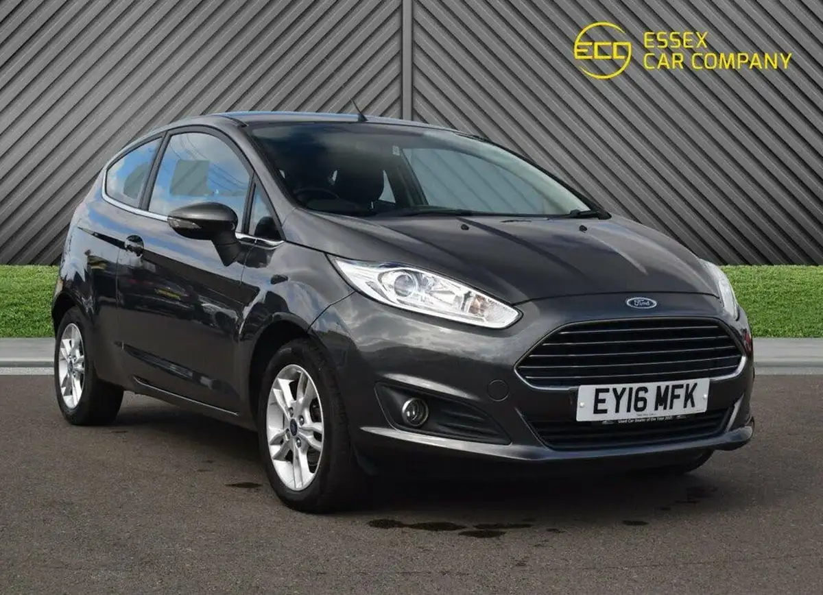 2016-ford-fiesta-125-zetec-3d-big-4