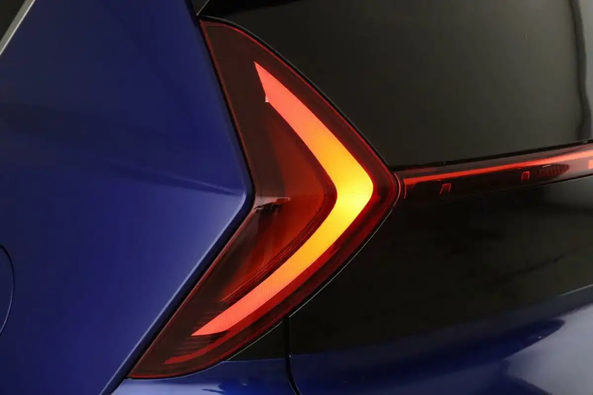 2023-hyundai-bayon-10-t-gdi-premium-100ps-dct-big-9