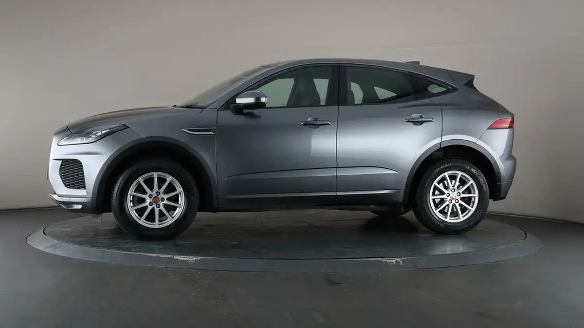 2019-jaguar-e-pace-20-i4d-r-dynamic-150ps-big-32