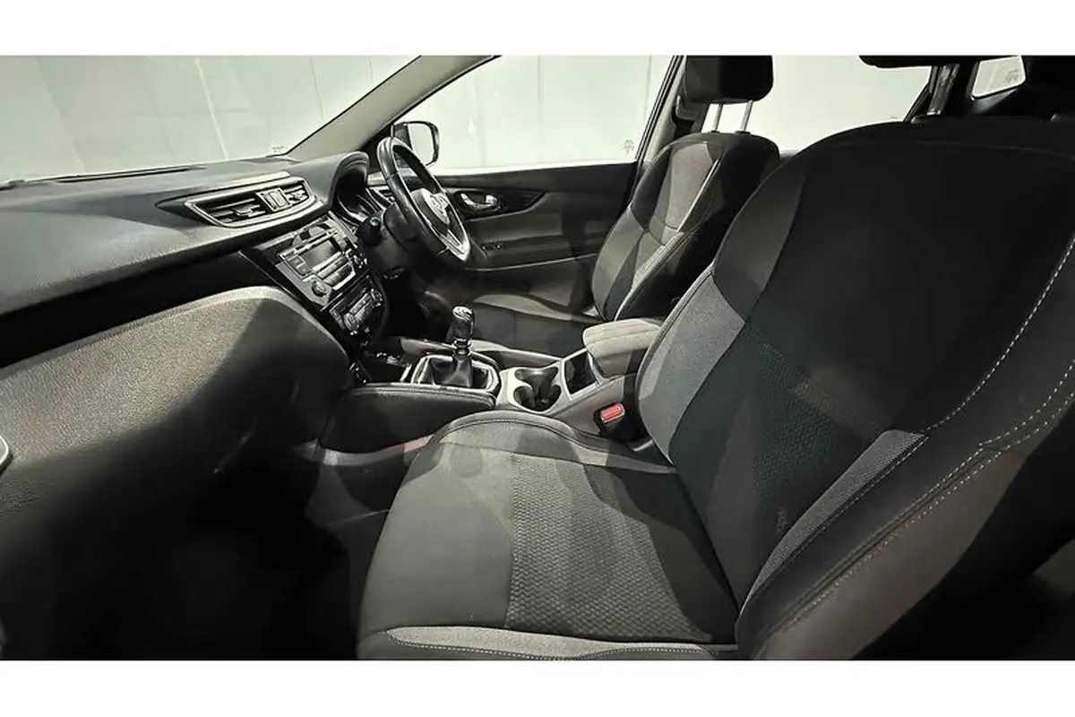 2018-nissan-qashqai-12-dig-t-acenta-big-16