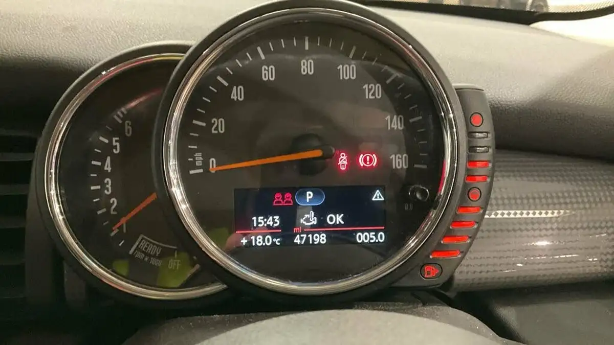 2015-mini-cooper-15-cooper-3d-auto-big-15
