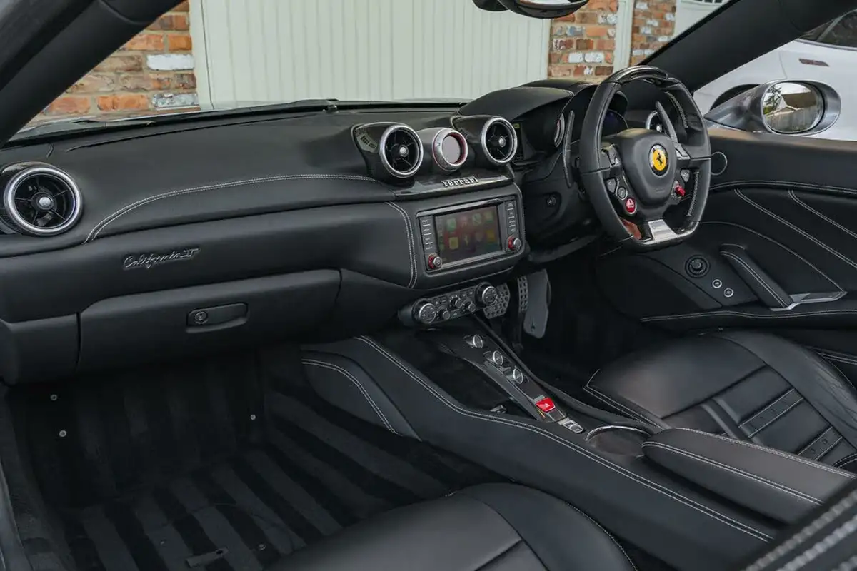 2016-ferrari-california-39-t-big-35