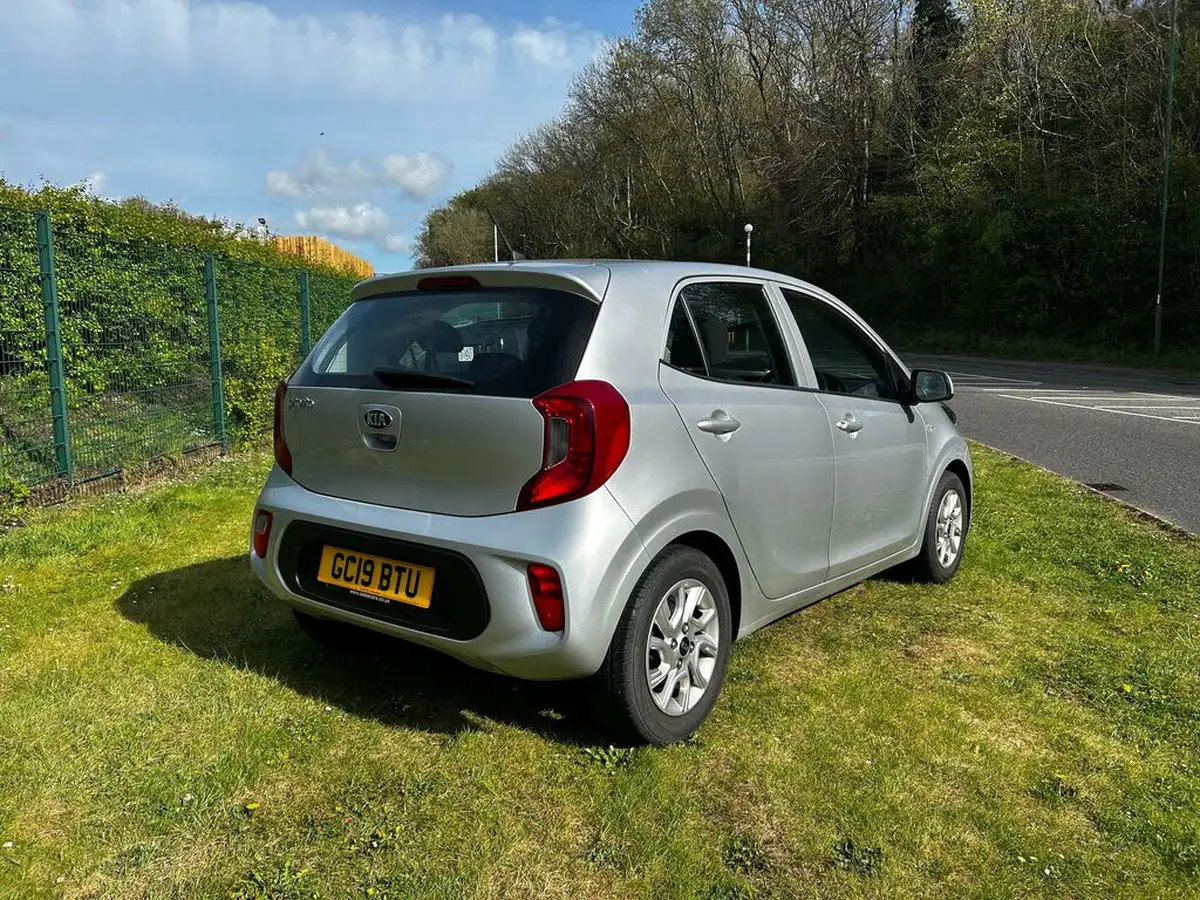 2019-kia-picanto-10-2-big-2
