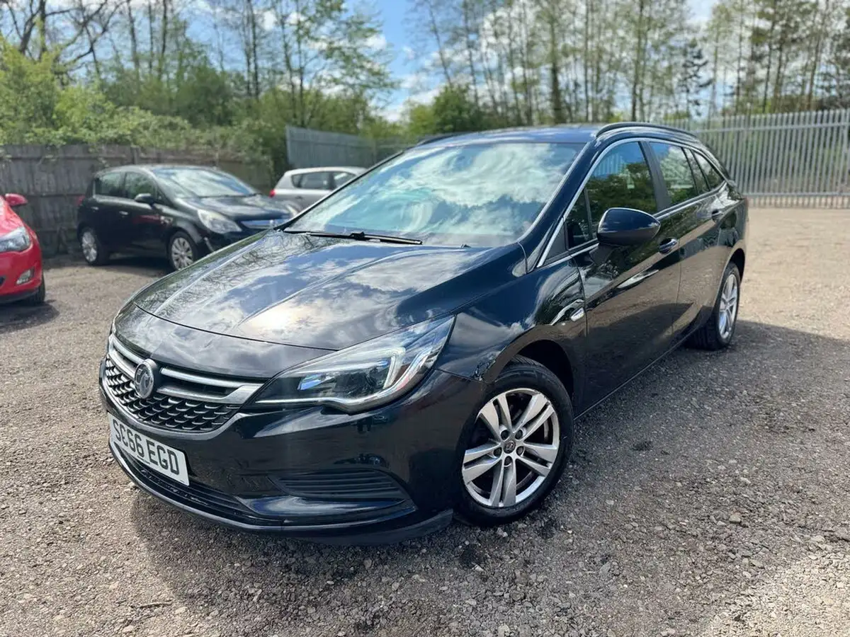 2017-vauxhall-astra-16cdti-design-110ps-ecoflex-ss-sport-tourer-big-2