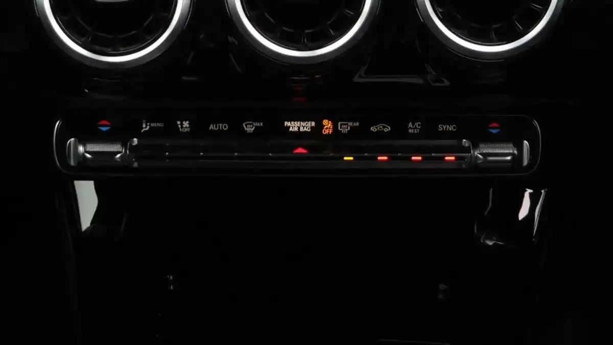 2021-mercedes-benz-a-class-15d-a180d-amg-line-hatchback-5d-7g-dct-big-12
