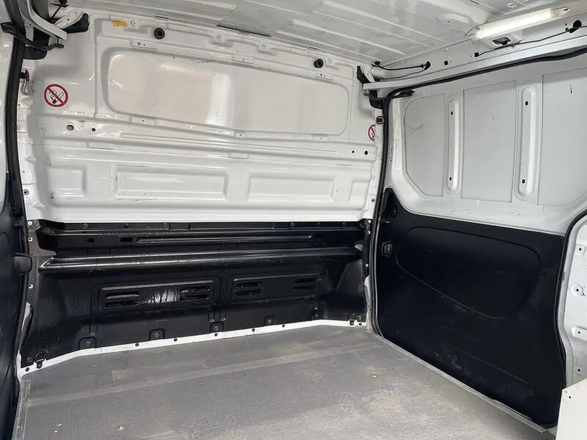 2016-vauxhall-vivaro-16cdti-2900-ecoflex-l1h1-90ps-panel-van-big-35