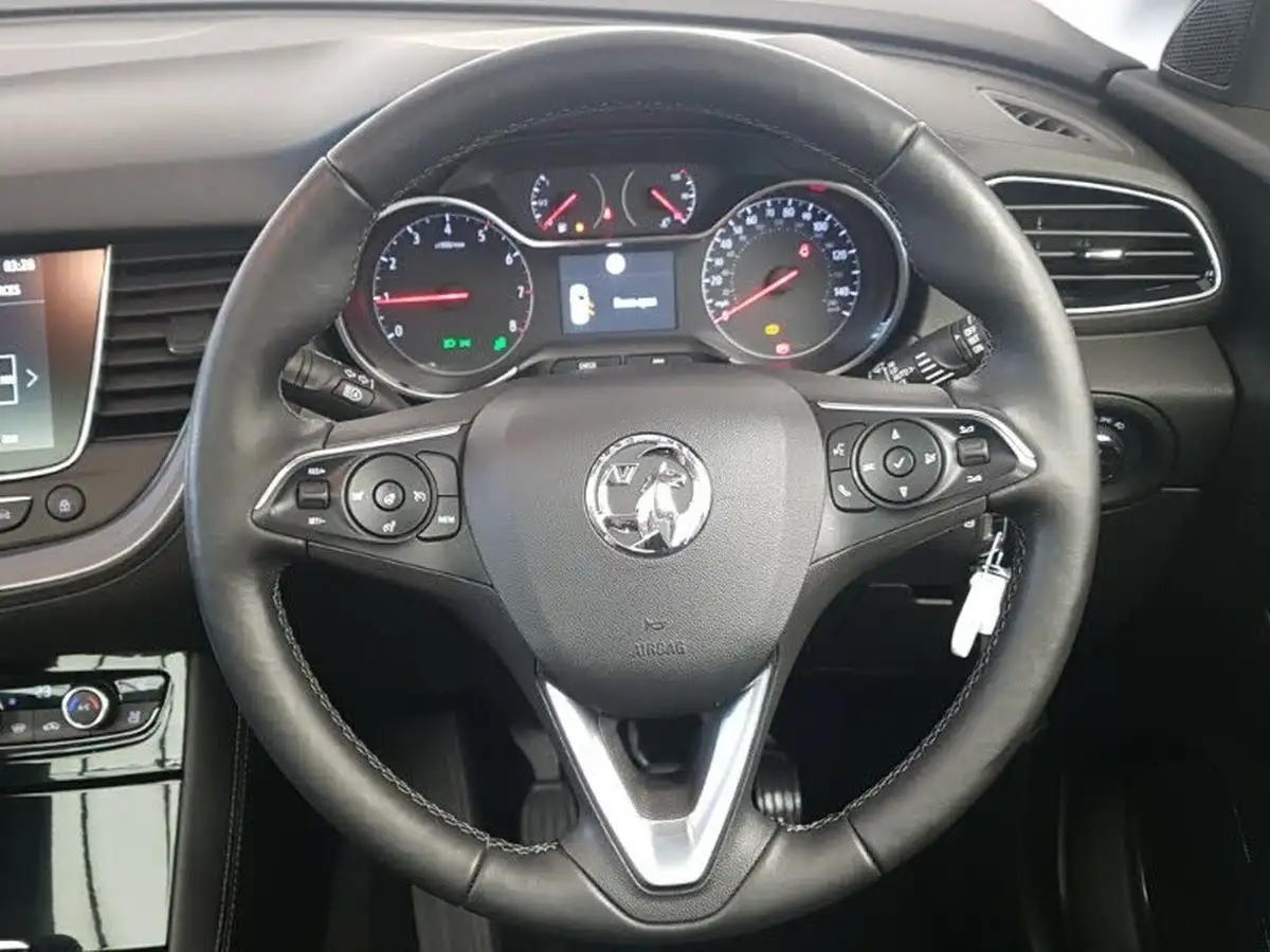 2019-vauxhall-grandland-x-12-elite-nav-big-9