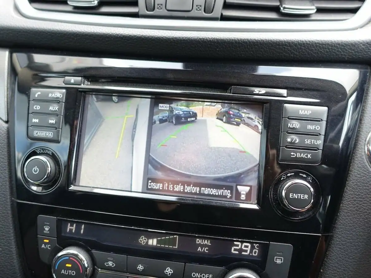 2017-nissan-qashqai-12-dig-t-n-connecta-big-15