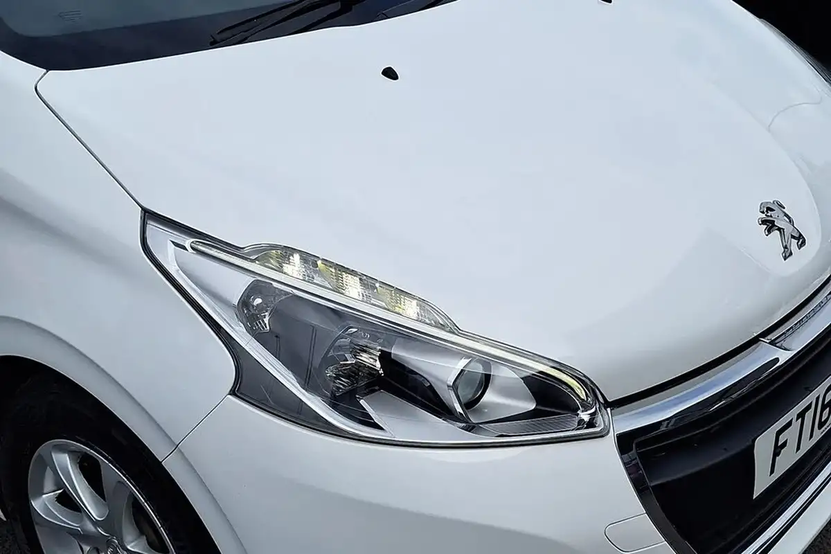 2016-peugeot-208-12-puretech-active-82bhp-3d-big-12