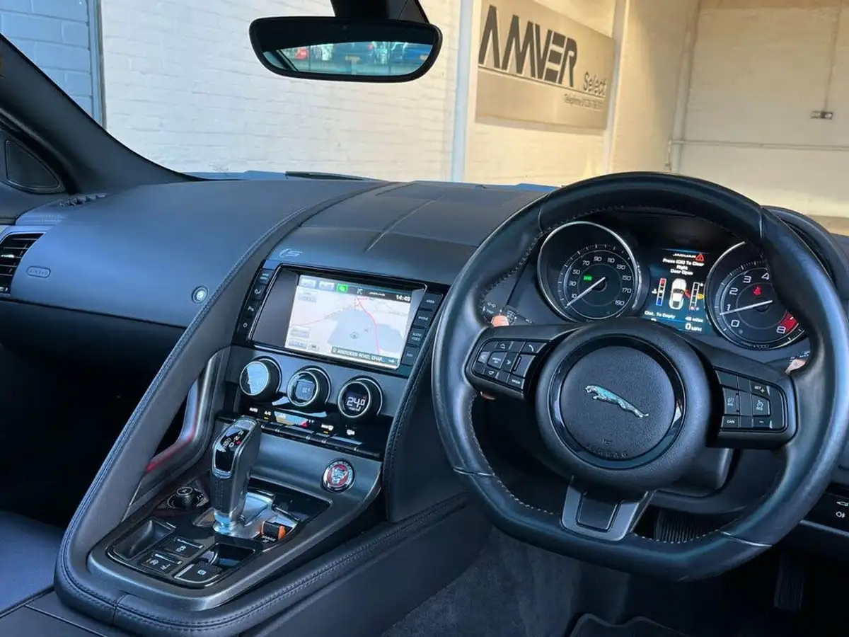 2014-jaguar-f-type-30-s-coupe-quickshift-big-7
