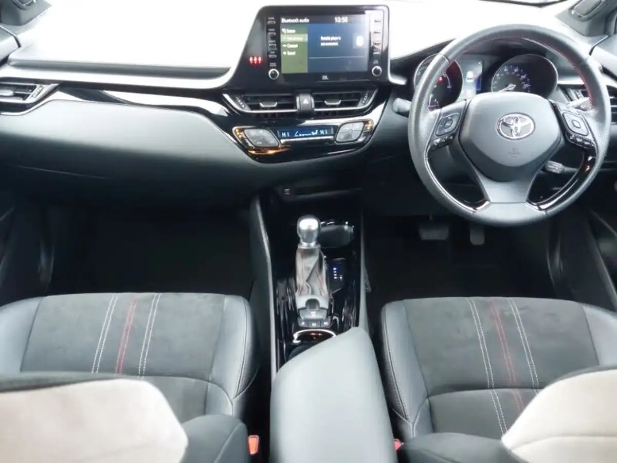 2021-toyota-c-hr-20-vvt-i-gr-sport-big-2