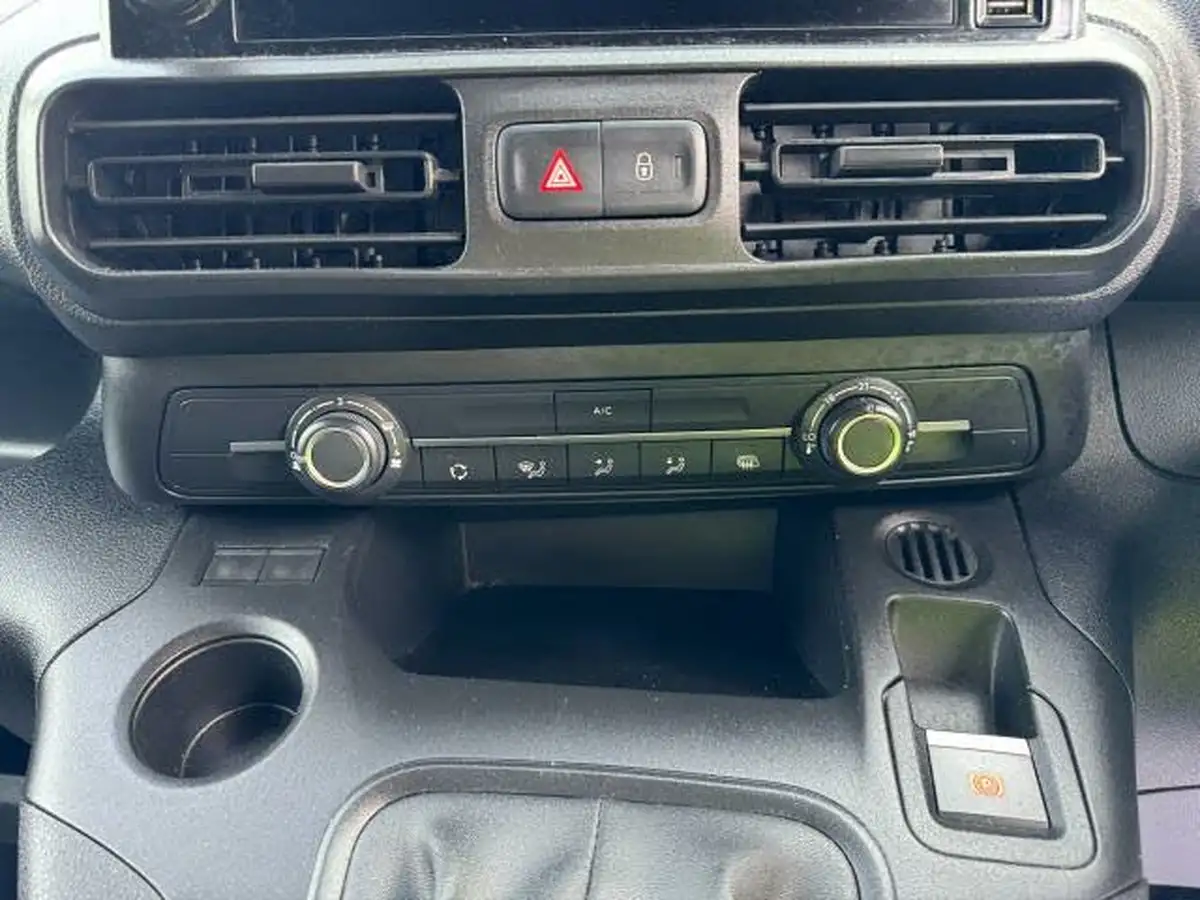 2021-peugeot-partner-15-bluehdi-1000-professional-100ps-eu6dt-panel-big-21
