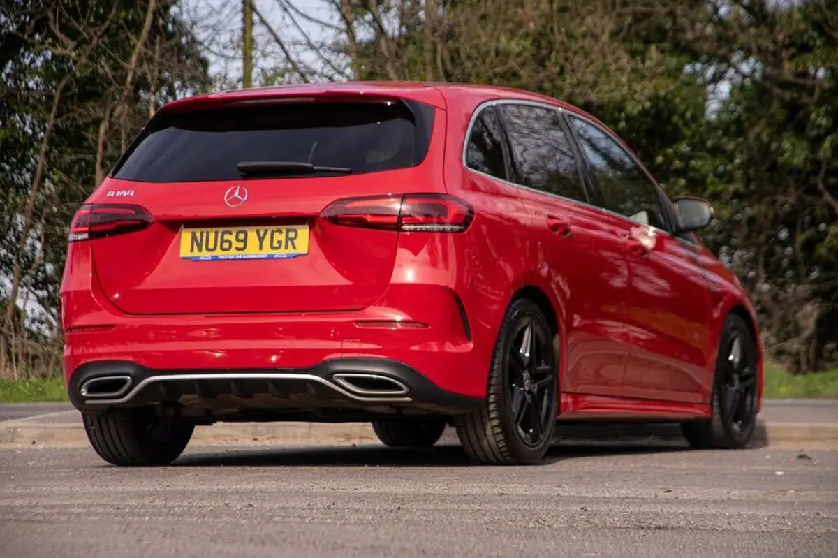 2020-mercedes-benz-b-class-13-b180-amg-line-7g-dct-big-6