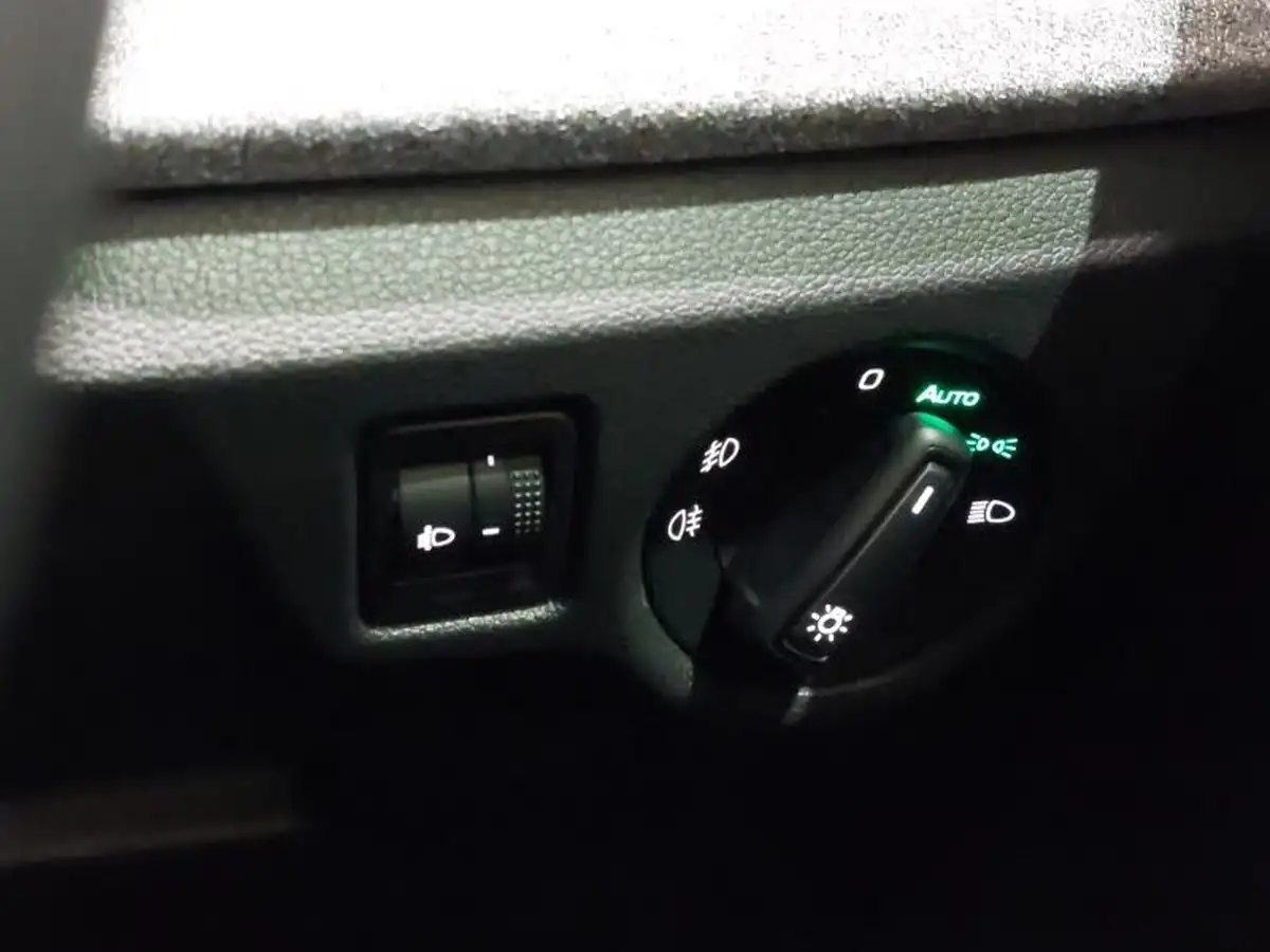 2024-skoda-kamiq-15-tsi-se-big-18