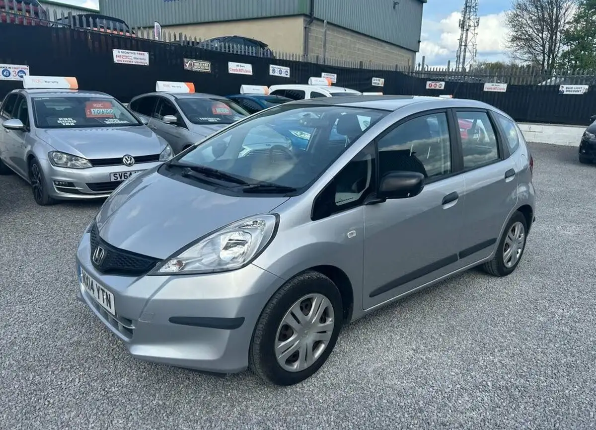2013-honda-jazz-12-s-big-0