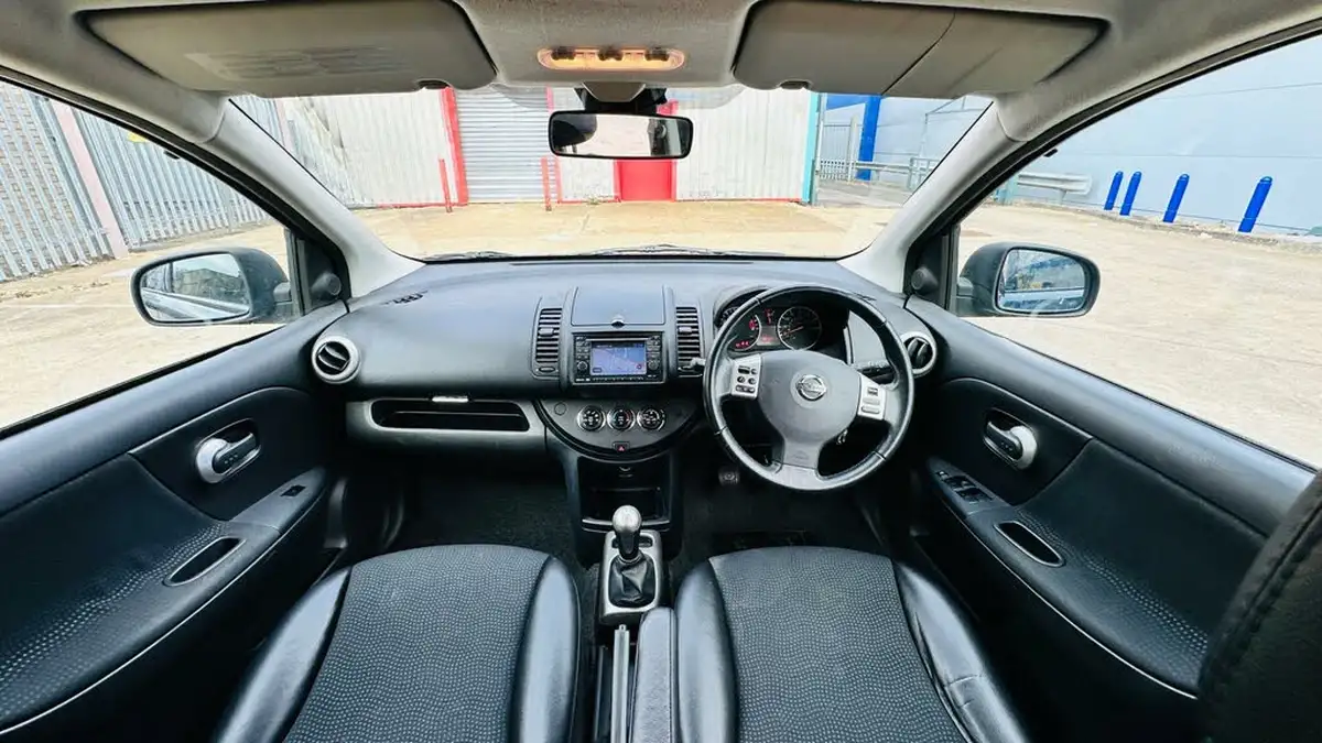 2012-nissan-note-14-n-tec-big-34