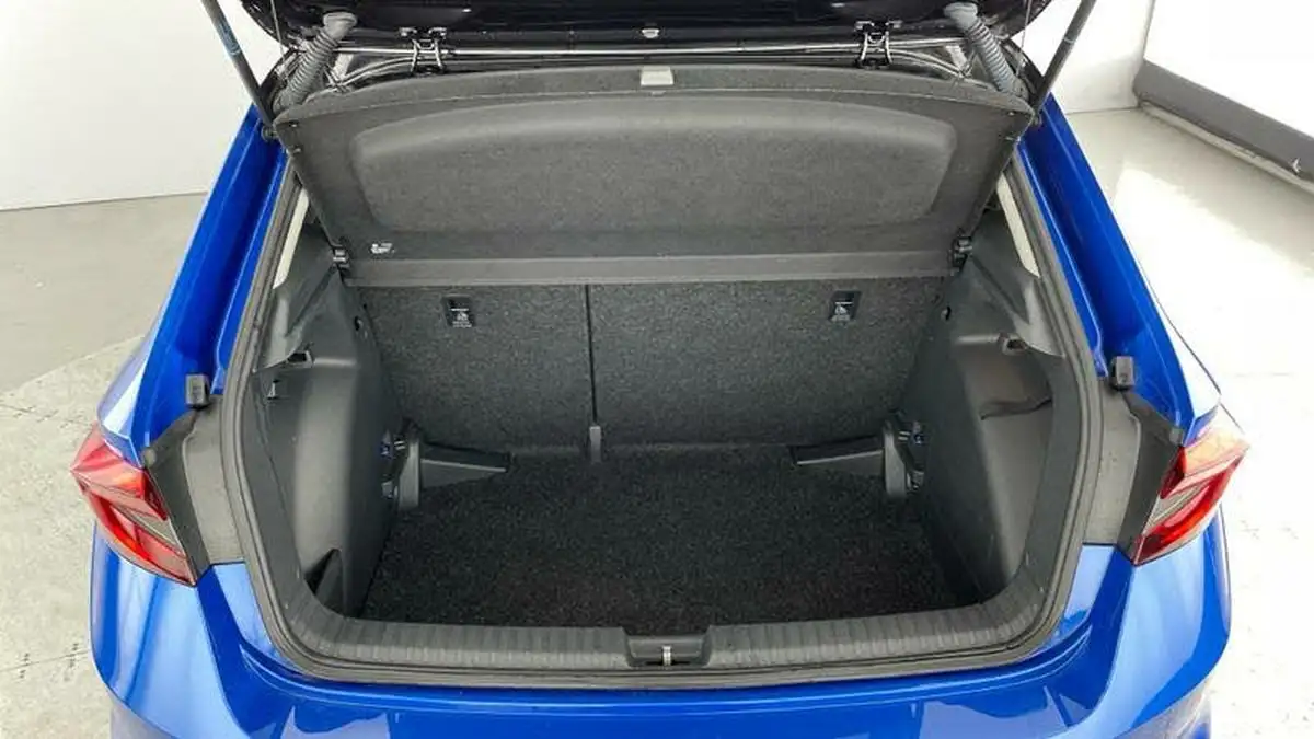 2022-skoda-fabia-10-mpi-colour-edition-big-30
