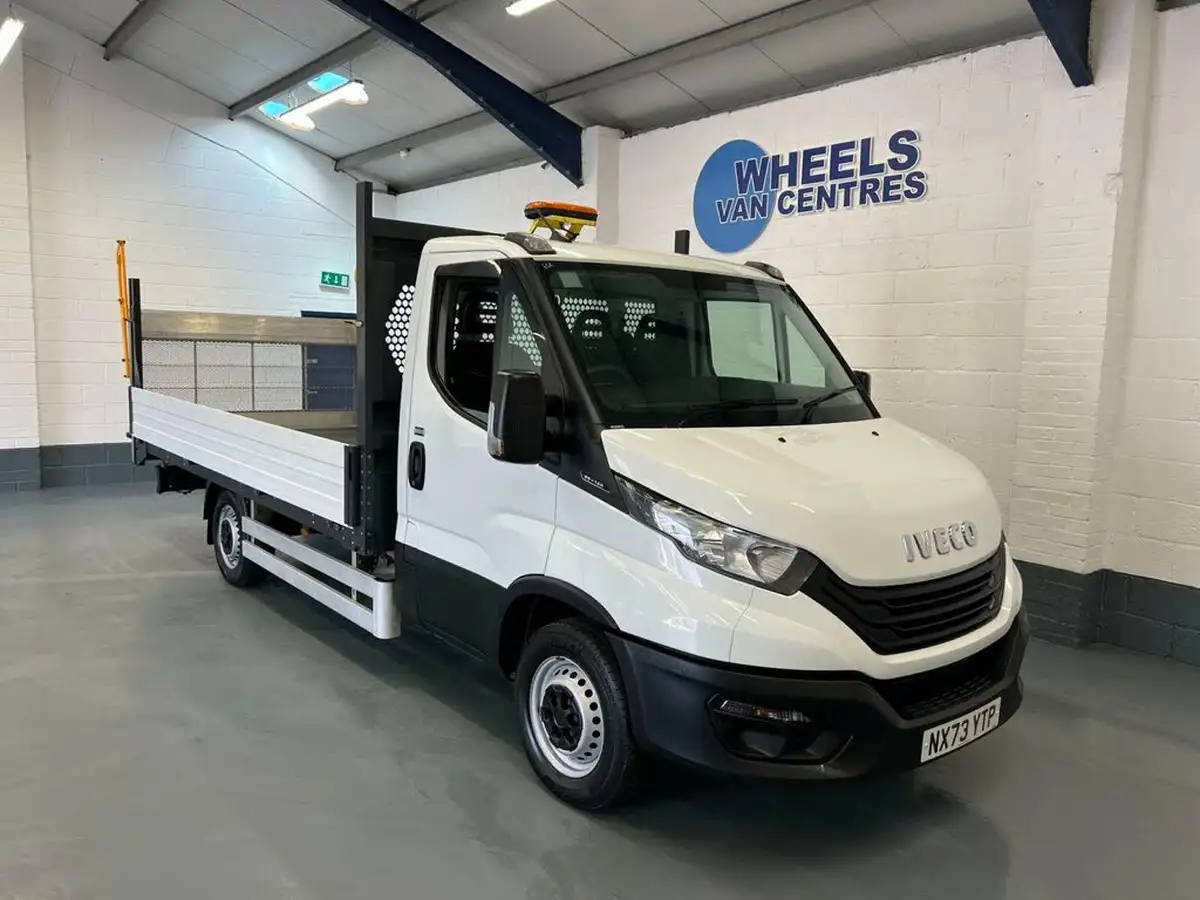 2023-iveco-daily-s-class-23td-35s14-3000-chassis-cab-big-2