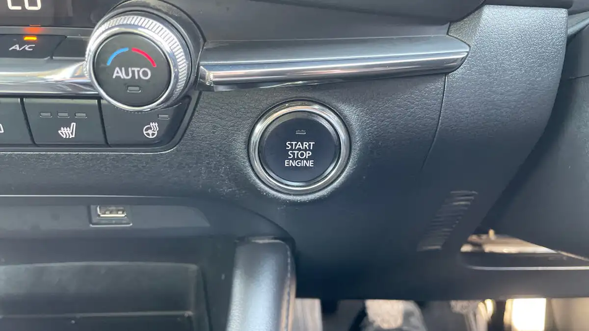 2021-mazda-mazda3-20-gt-sport-186ps-saloon-4d-big-27