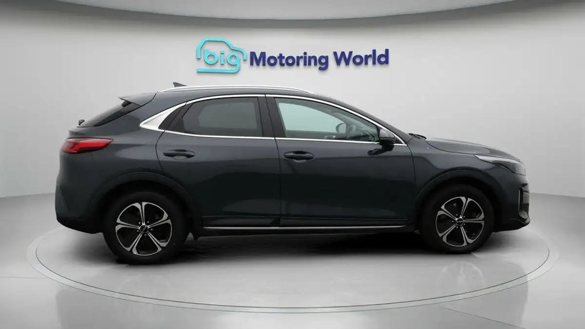 2023-kia-xceed-16-gdi-3-big-8