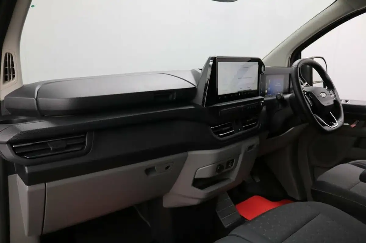 2023-ford-transit-custom-20tdci-320-l1h1-limited-136pseu6e-panel-van-1996cc-auto-big-23