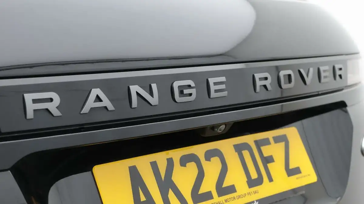2022-land-rover-range-rover-evoque-20-p250-r-dynamic-hse-big-21