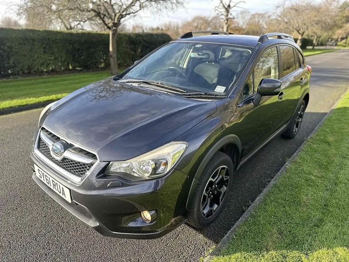 2012-subaru-xv-big-9