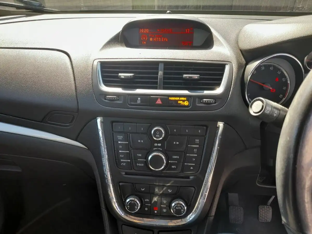 2014-vauxhall-mokka-16-exclusiv-big-9