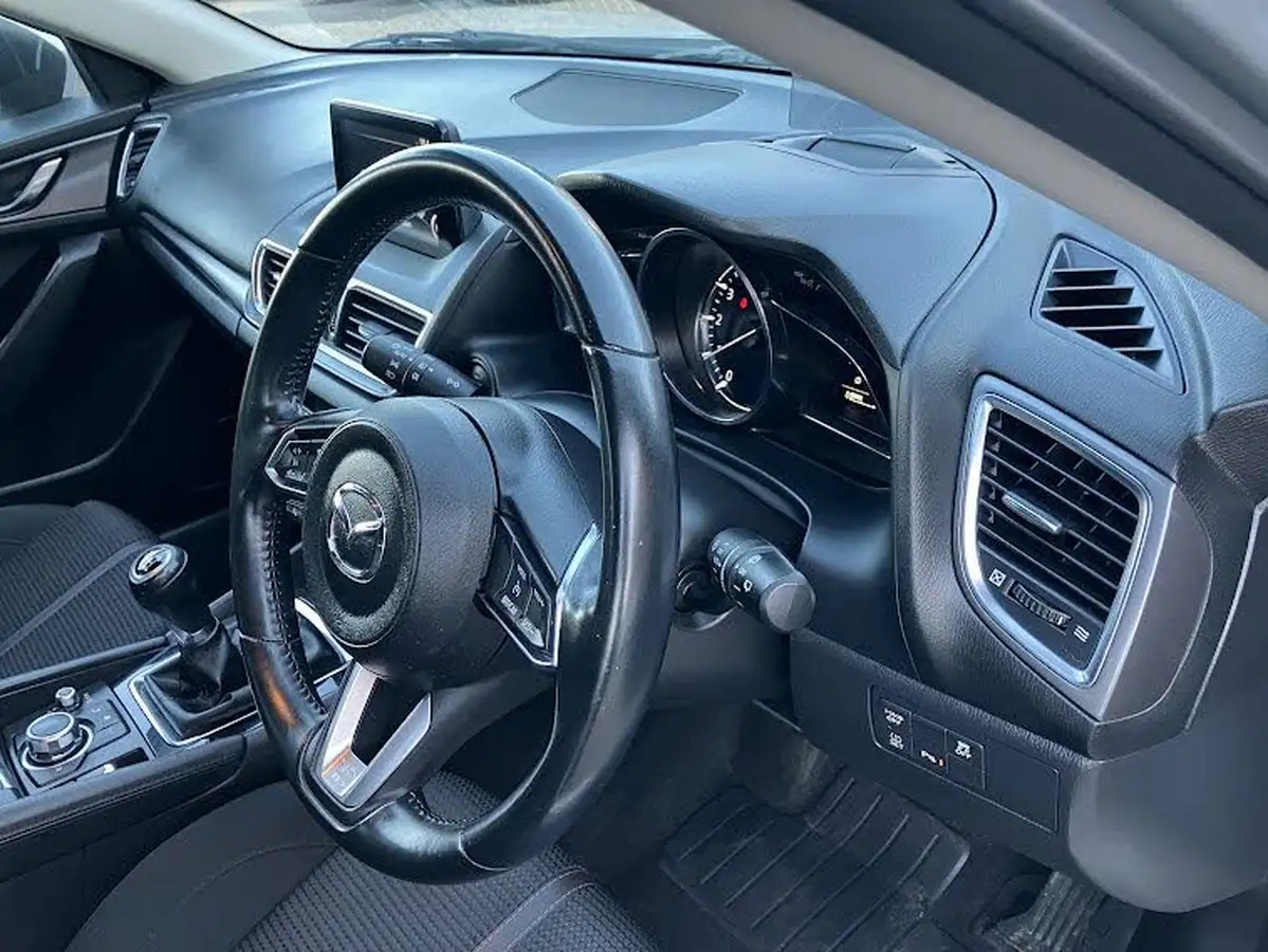 2018-mazda-mazda3-20-sport-nav-120ps-hatchback-5d-big-23