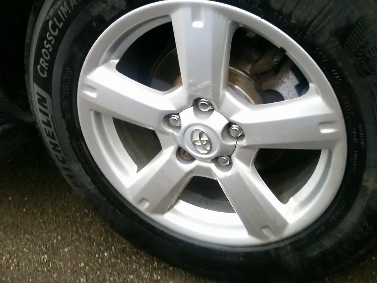 2007-toyota-rav4-22td-xt-r-big-25