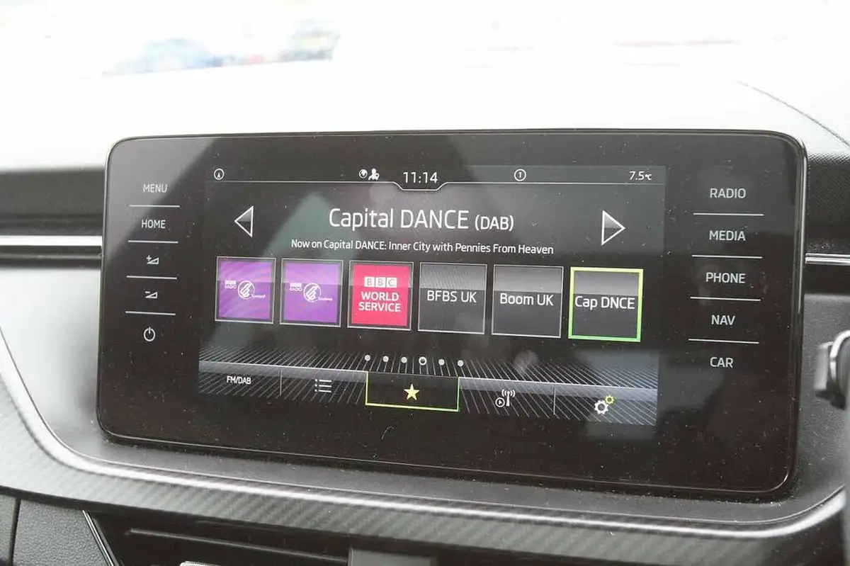 2022-skoda-kamiq-15-tsi-monte-carlo-dsg-big-13