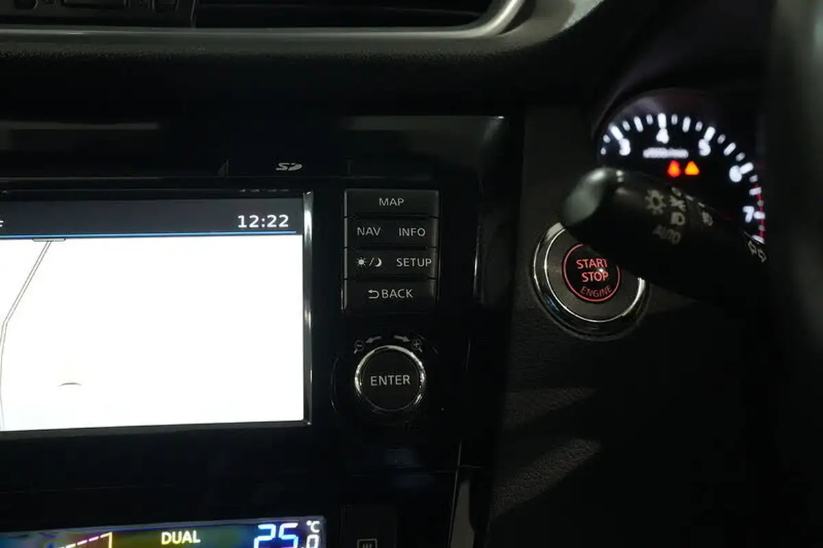 2018-nissan-qashqai-12-dig-t-n-connecta-big-36