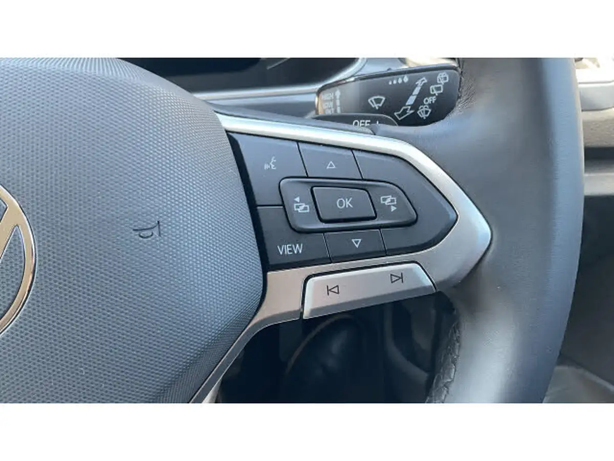 2024-volkswagen-t-roc-20tdi-style-150ps-dsg-big-17
