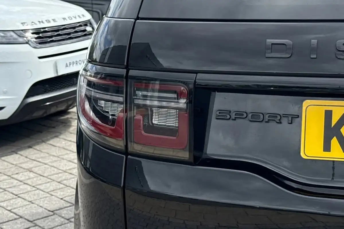 2024-land-rover-discovery-sport-20-d200-dynamic-hse-big-19