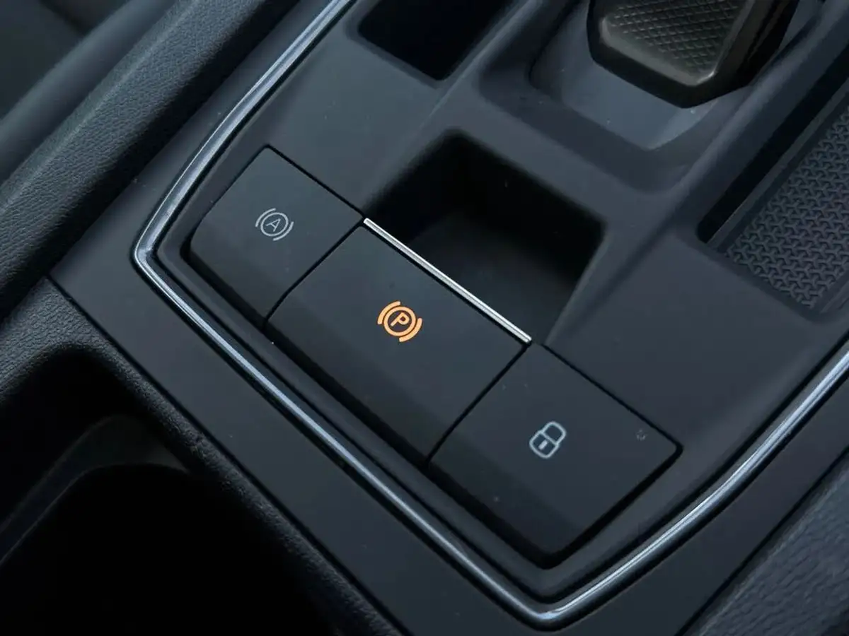2024-cupra-leon-nf-20-tsi-vz2-design-edition-300ps-hatchback-big-39