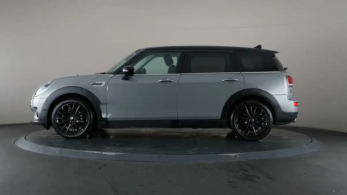 2021-mini-clubman-15-cooper-classic-auto-big-3