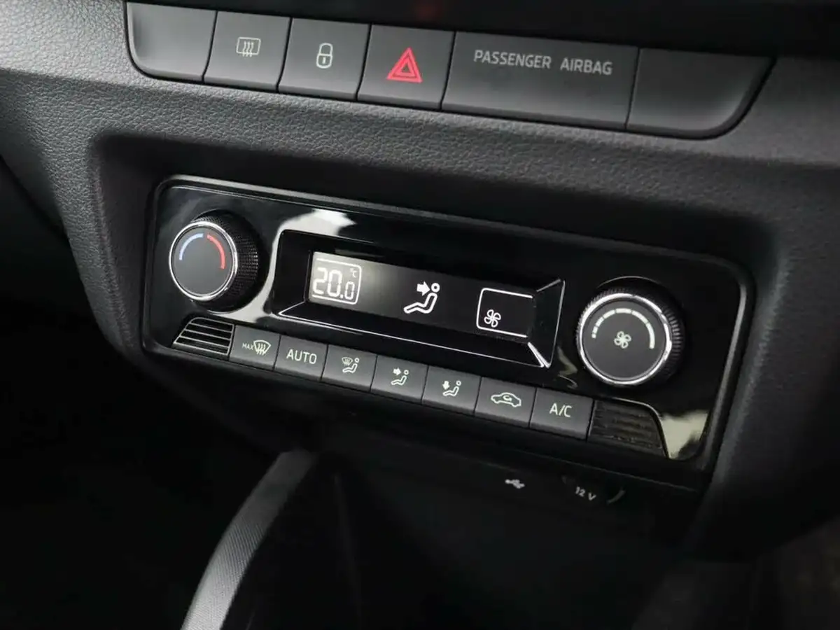 2019-skoda-fabia-10-tsi-se-l-109ps-hatchback-dsg-big-17