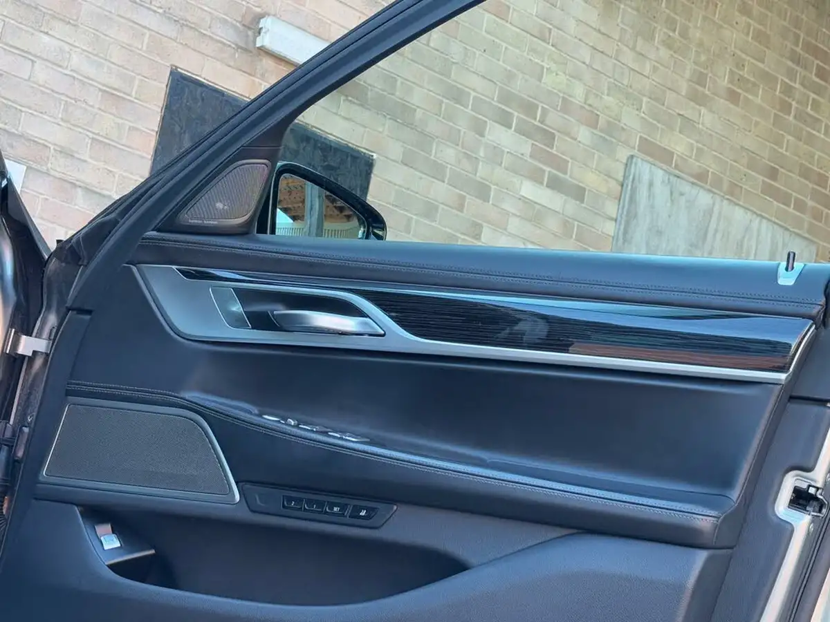 2019-bmw-7-series-30td-730d-m-sport-steptronic-big-47