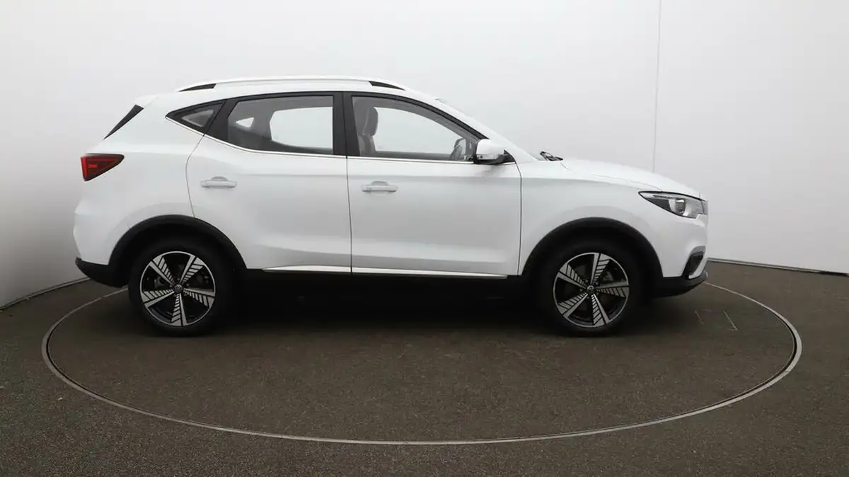 2020-mg-zs-suv-e-exclusive-ev-big-41