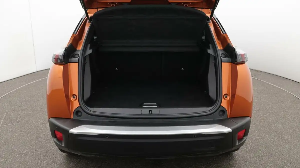 2022-peugeot-2008-suv-e-gt-premium-big-17