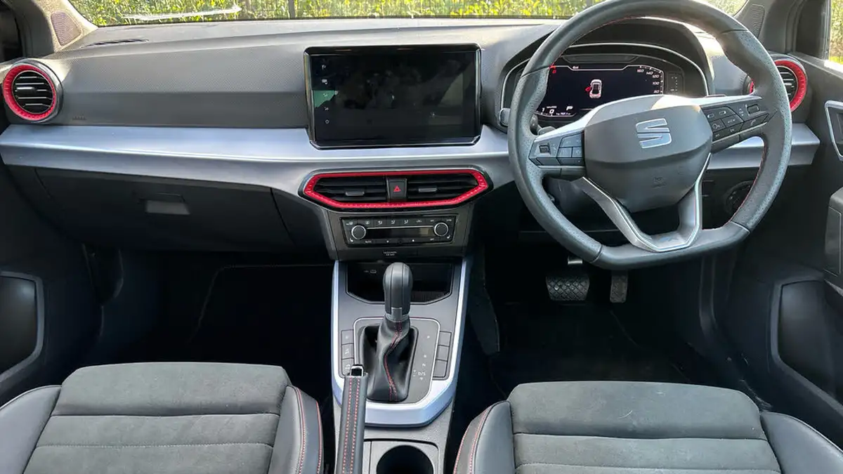 2024-seat-arona-15-tsi-fr-sport-big-10