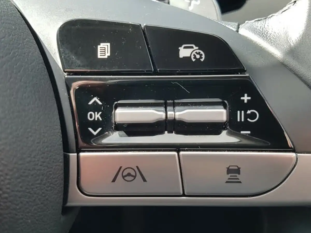 2024-hyundai-tucson-16-t-gdi-premium-230ps-hybrid-auto-big-14