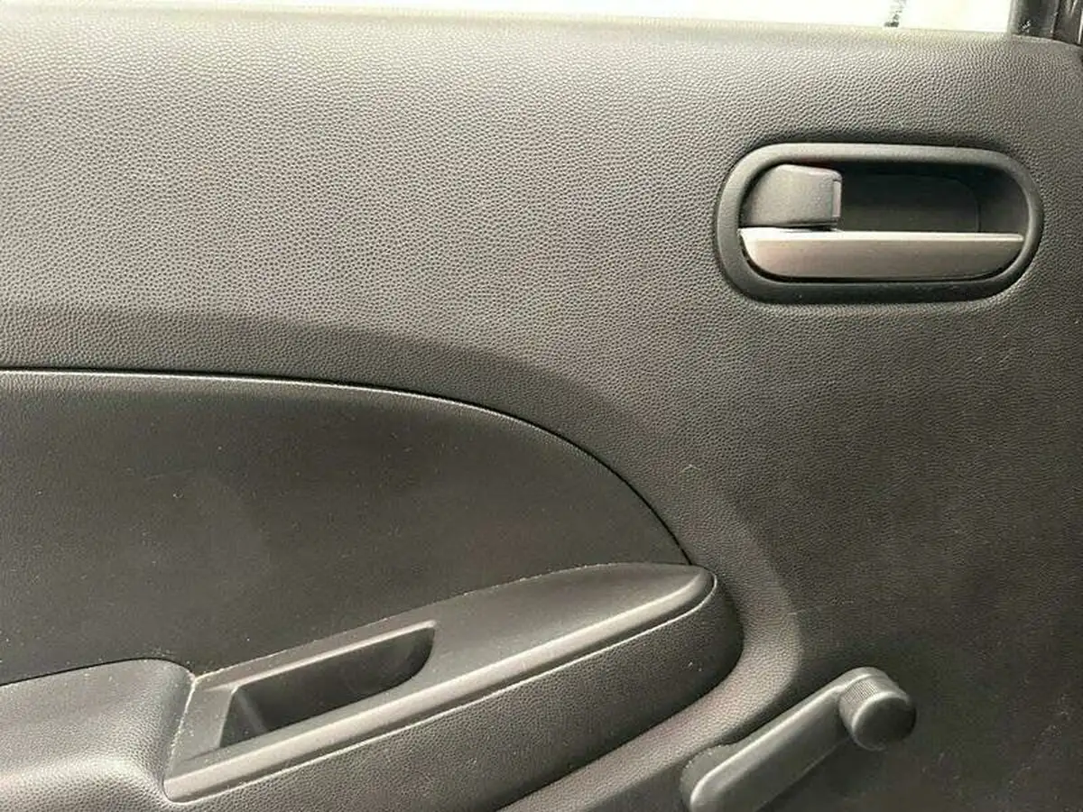 2011-mazda-mazda2-13-tamura-5d-big-33
