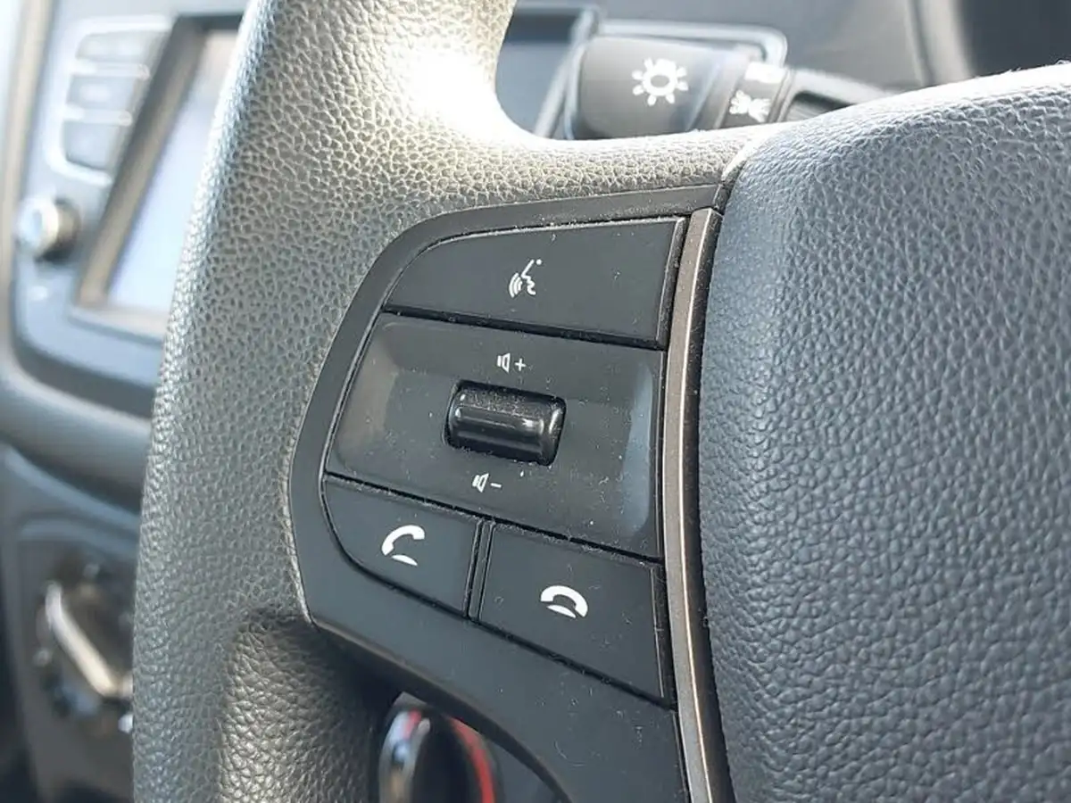 2018-hyundai-i20-12-s-connect-big-13
