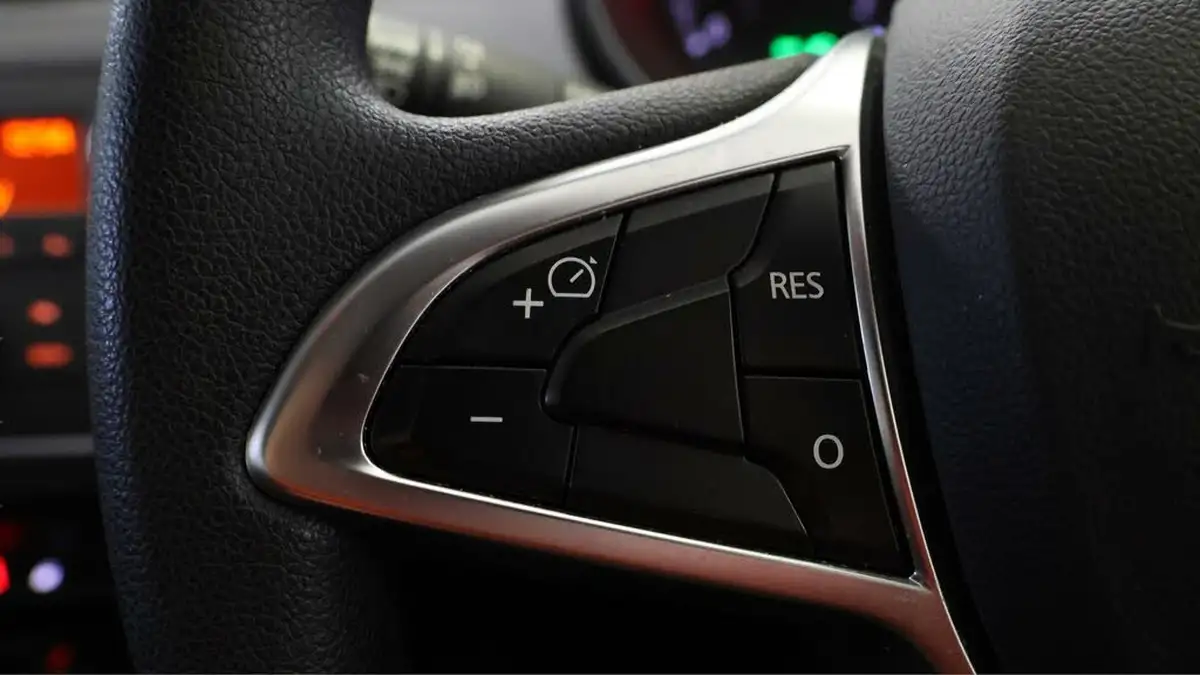 2019-dacia-duster-16-sce-essential-big-21